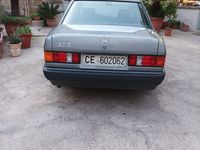 Usata Mercedes 190 122 CV (89 kW) 1989 Grigio Berlina