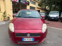 Usata Fiat Grande Punto 77 CV (56 kW) 2009 Rosso Utilitaria