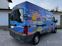 Usata Renault Master 114 CV (83 kW) 1999 Giallo Berlina