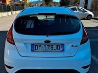 Begagnad Ford Fiesta Trend 96 HK (70 kW) 2009 Vit Halvkombi