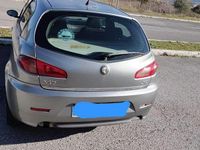 Usata Alfa Romeo 147 116 CV (85 kW) 2005 Grigio Utilitaria