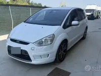 Usata Ford S-MAX Titanium 140 CV (102 kW) 2007 Bianco Monovolume