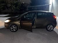 Usata Ford Fiesta 82 CV (60 kW) 2011 Marrone Berlina