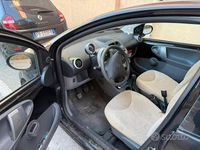 Usata Peugeot 107 68 CV (50 kW) 2008 Nero Utilitaria