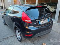 Usata Ford Fiesta 92 CV (67 kW) 2010 Nero Berlina