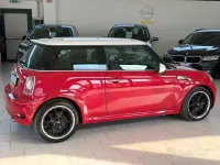 Usata Mini Cooper 122 CV (89 kW) 2011 Rosso Utilitaria