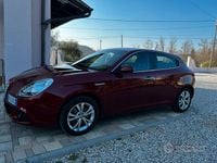 Usata Alfa Romeo Giulietta 176 CV (129 kW) 2014 Rosso Utilitaria