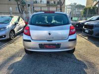 Usata Renault Clio II Initiale 105 CV (77 kW) 2006 Grigio Utilitaria