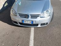 Usata VW Golf V 105 CV (77 kW) 2007 Argento Berlina