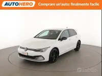 Usata VW Golf VIII Life 131 CV (96 kW) 2022 Bianco Berlina