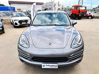 Usata Porsche Cayenne 245 CV (180 kW) 2012 Grigio SUV