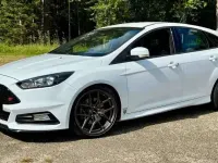 Usata Ford Focus ST 250 CV (183 kW) 2017 Bianco Berlina