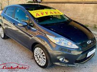 Usata Ford Fiesta Titanium 97 CV (71 kW) 2010 Blu Utilitaria