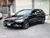 Usata Volvo V60 253 CV (186 kW) 2021 Blu Station wagon