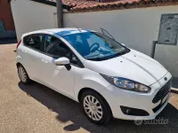 Usata Ford Fiesta 75 CV (55 kW) 2014 Bianco Utilitaria