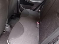 Usata Peugeot 107 68 CV (50 kW) 2011 Grigio Utilitaria