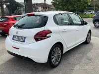 Usata Peugeot 208 Allure 75 CV (55 kW) 2018 Bianco Utilitaria