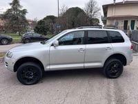 Usata VW Touareg 224 CV (164 kW) 2005 Grigio SUV