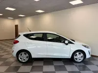Usata Ford Fiesta 71 CV (52 kW) 2018 Bianco Utilitaria