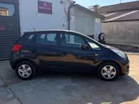 Usata Kia Venga Active 90 CV (66 kW) 2015 Nero Utilitaria
