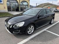 Usata Volvo V60 Momentum 136 CV (100 kW) 2013 Black sapphire Station wagon