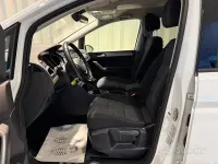 Begagnad VW Touran Business 150 HK (110 kW) 2016 Vit Minibuss