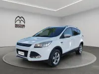 Usata Ford Kuga S 120 CV (88 kW) 2016 Bianco SUV