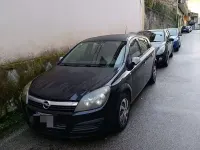Usata Opel Astra 101 CV (74 kW) 2007 Nero Utilitaria