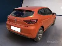 Usata Renault Clio V Equilibre 66 CV (48 kW) 2023 Arancione Berlina