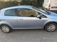 Usata Fiat Punto 80 CV (58 kW) 2005 Blu Berlina
