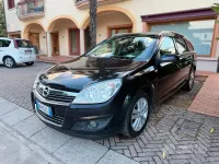 Usata Opel Astra Enjoy 90 CV (66 kW) 2008 Nero Station wagon