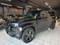 Usata Land Rover Defender SE Dynamic 200 CV (147 kW) 2023 Santorini black SUV