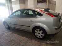 Usata Ford Focus 115 CV (84 kW) 2005 Grigio Berlina