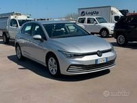 Usata VW Golf VIII Life 150 CV (110 kW) 2022 Grigio Berlina