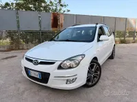 Usata Hyundai i30 90 CV (66 kW) 2011 Bianco Station wagon