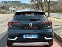 Usata Renault Captur Techno 101 CV (74 kW) 2024 Blu SUV