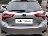 Usata Toyota Yaris Hybrid Active 73 CV (53 kW) 2018 Argento Utilitaria