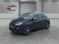 Usata Opel Adam Glam 87 CV (63 kW) 2016 Utilitaria