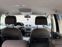 Usata VW Touran 140 CV (102 kW) 2012 Nero Monovolume