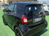 Usata Smart ForTwo Coupé Passion 41 kW (56 CV) 2020 Nero Utilitaria