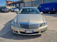Usata Mercedes E350 Elegance 272 CV (200 kW) 2011 Oro Berlina