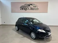Usata Lancia Ypsilon Gold 69 CV (50 kW) 2017 Blu/azzurro Utilitaria