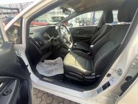 Usata Kia Rio Active 86 CV (63 kW) 2013 Bianco Berlina
