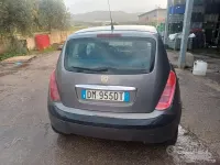 Usata Lancia Ypsilon 70 CV (51 kW) 2004 Grigio Utilitaria
