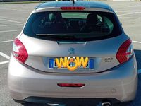 Usata Peugeot 208 Allure 82 CV (60 kW) 2013 Oro Utilitaria