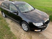 Usata Skoda Superb Elegance 140 CV (102 kW) 2013 Nero Station wagon