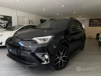 Usata Toyota RAV4 143 CV (105 kW) 2016 Nero SUV