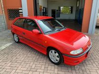 Usata Opel Astra Sport 101 CV (74 kW) 1997 Rosso Berlina