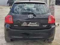 Usata Toyota Auris Sol 126 CV (92 kW) 2010 Nero Utilitaria
