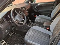 Usata VW Tiguan R-line 150 CV (110 kW) 2024 Grigio SUV